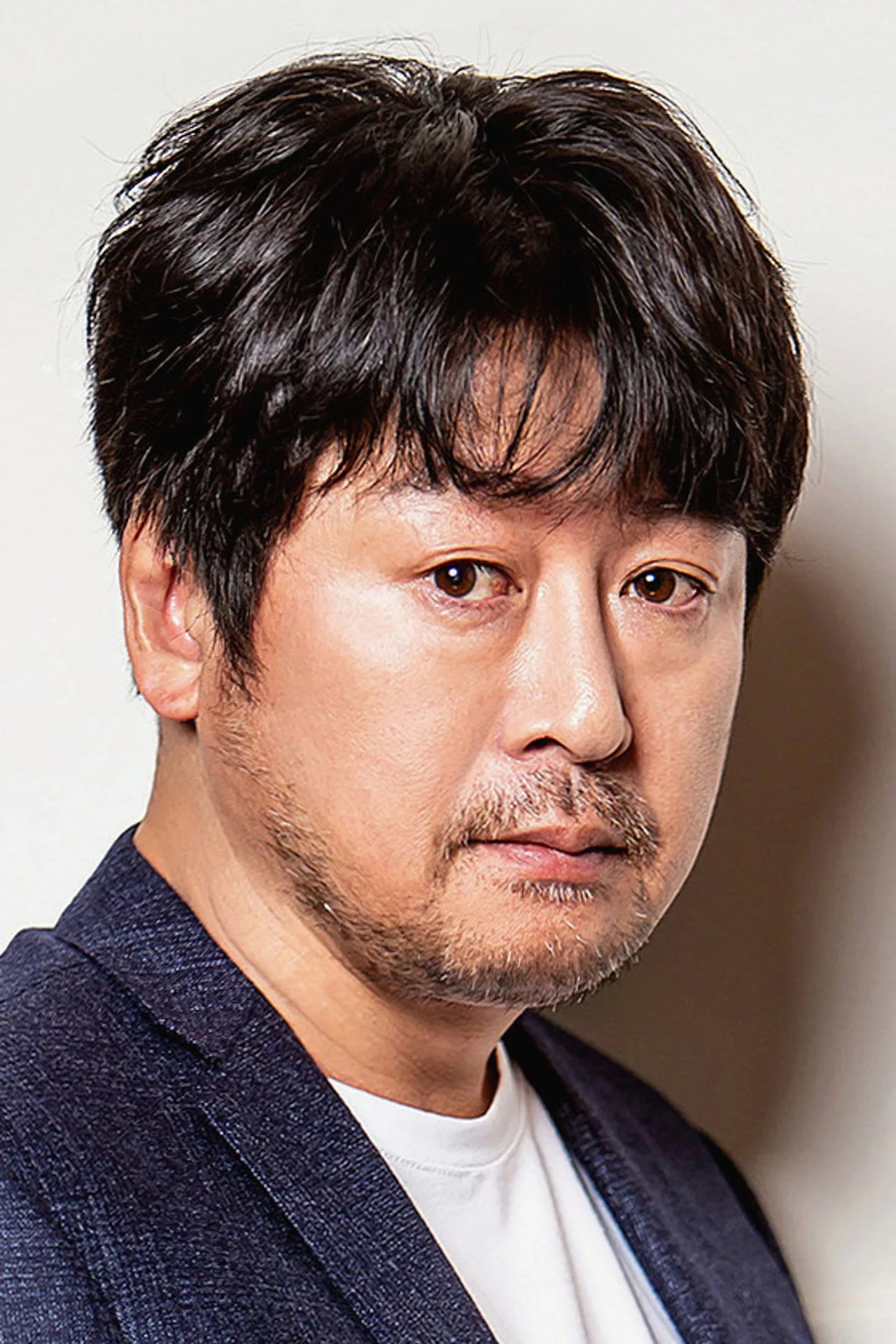 Imagem de Kim Yun Seok — White Blast: Kim Yun Seok como mestre de estação