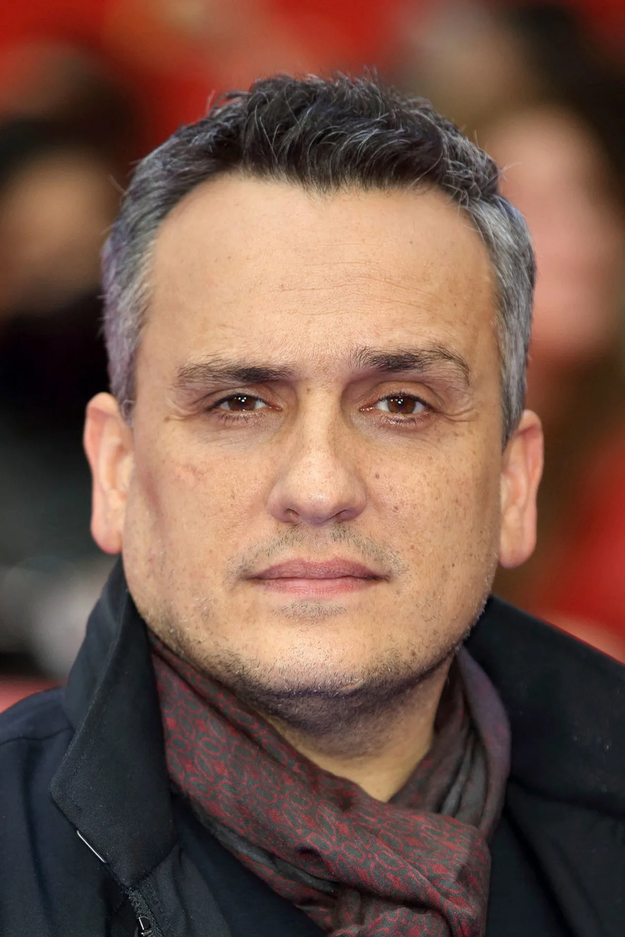 Imagem de Russo Brothers — Avengers: Doomsday teste elogia Robert Downey Jr. como Doom