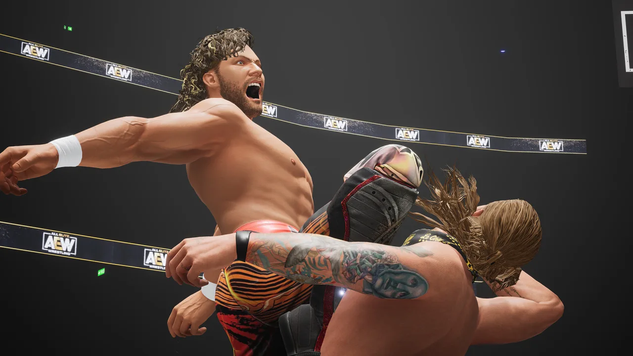 Lutador de wrestling treina com halteres ao lado de latas de energético e bandagens sobre o tatame de um ringue