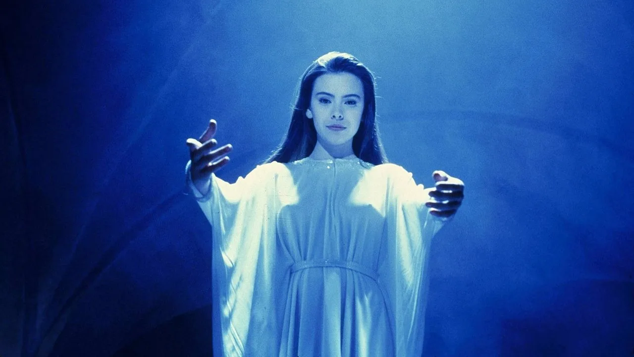 Imagem de Lifeforce — Lifeforce: 4 equipes de efeitos criaram vampiros espaciais