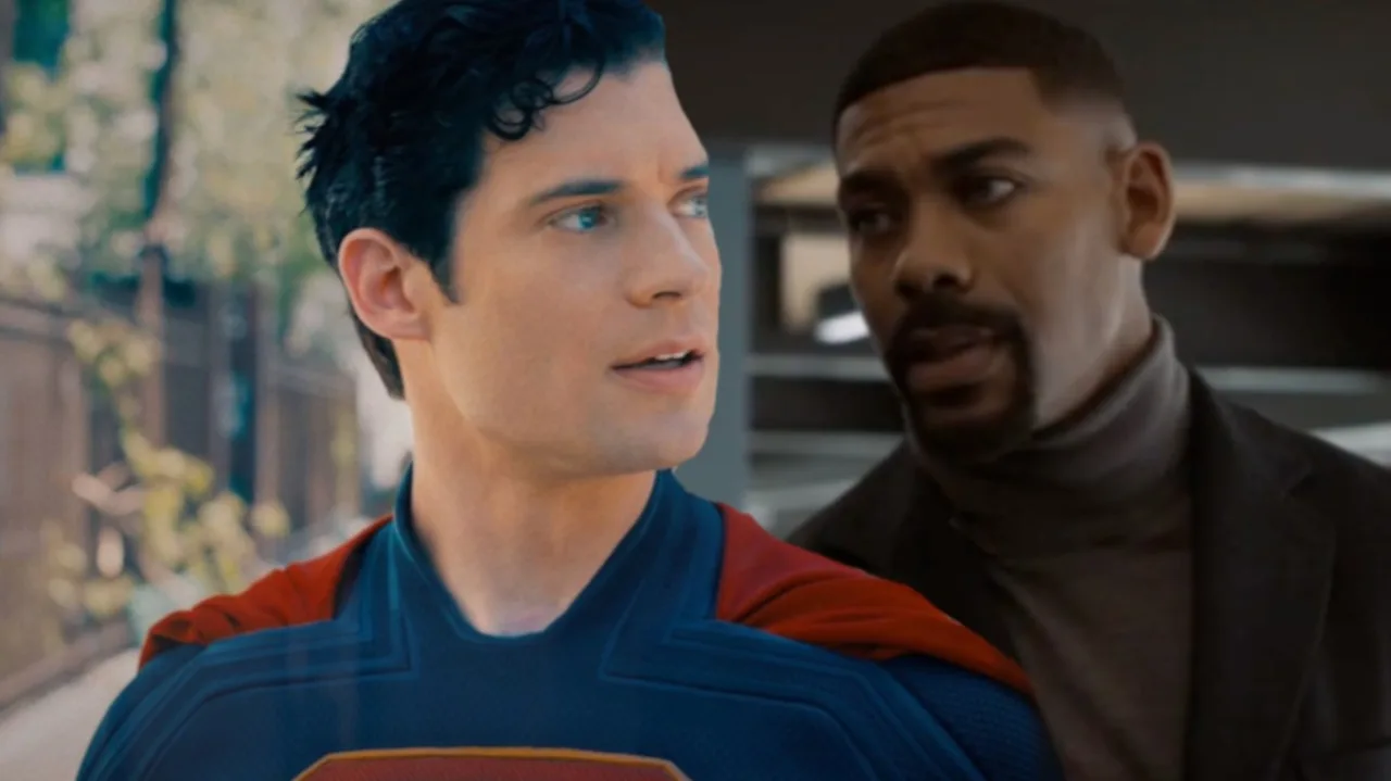 John Stewart, de Lanterna Verde, aparece ao lado do cartaz de Superman de James Gunn, com o logo da DC ao fundo