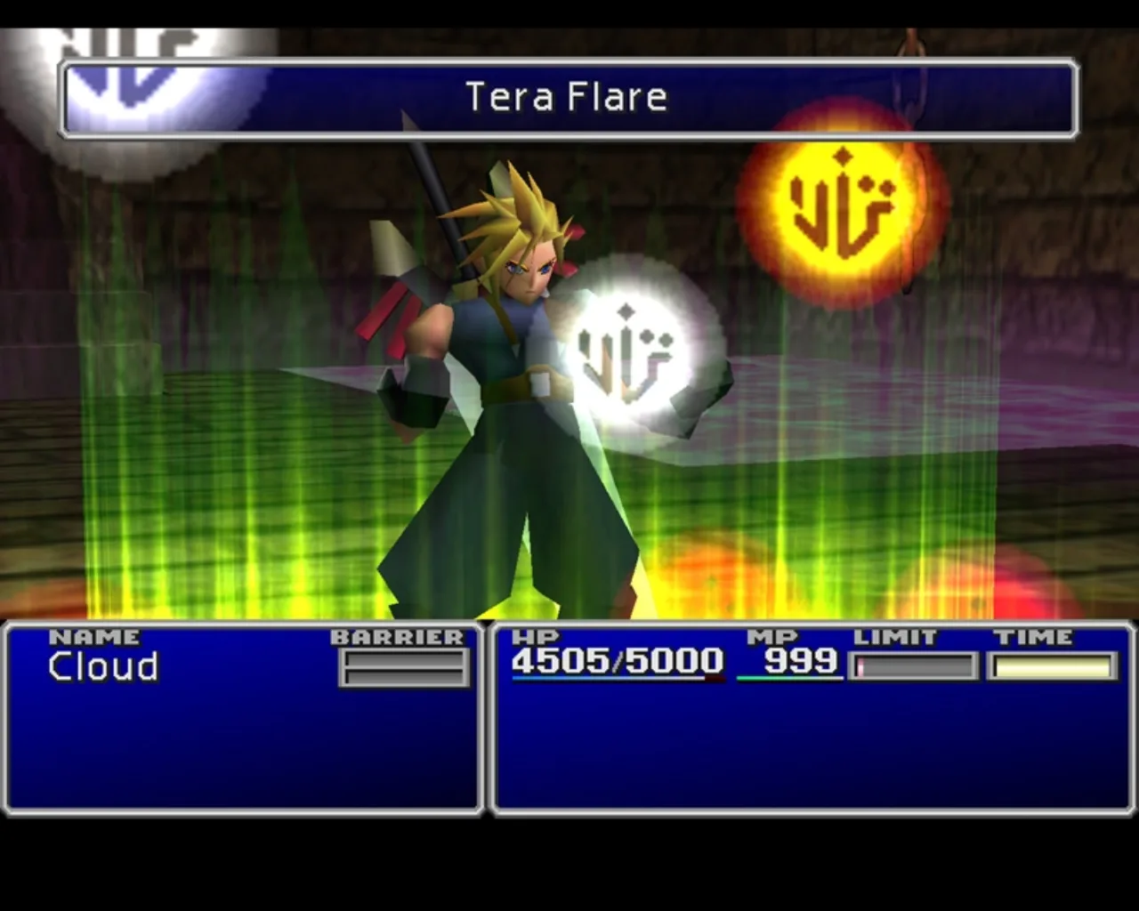 Jovem sentado no sofá, segurando controle, vestindo camiseta de FFVII, com halteres ao lado e garrafa de água
