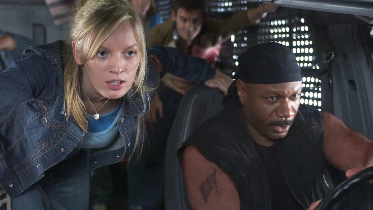 Imagem de Dawn of the Dead — Remakes de Horror que Superam os Originais