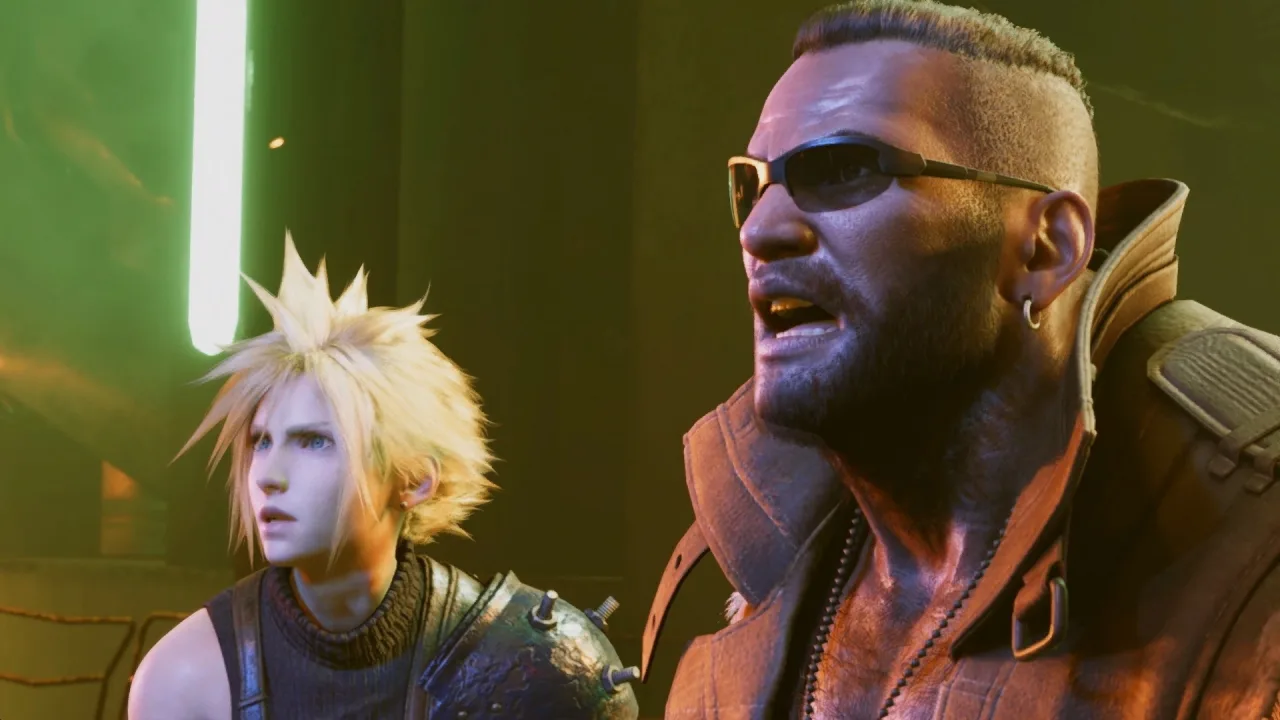Jovem faz agachamento segurando o Nintendo Switch, com pôster de Final Fantasy VII ao fundo