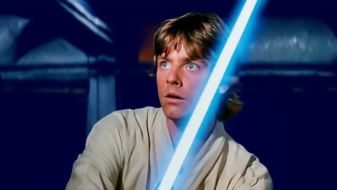 Caixa lacrada Topps Star Wars 1977 com 36 pacotes e cards Luke Skywalker #1