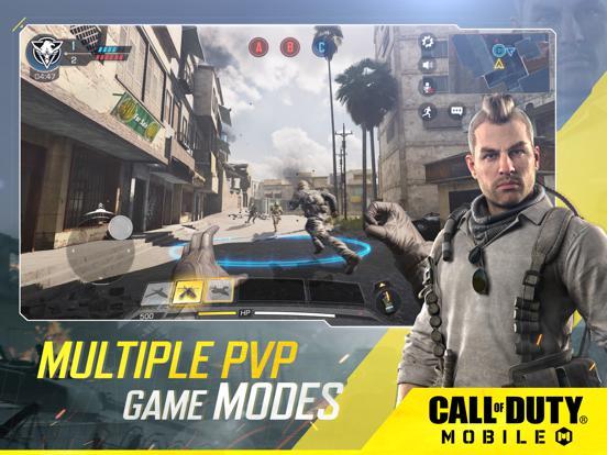 Jovem faz agachamento segurando o Switch 2 com Joy‑Cons enquanto joga Modern Warfare 4