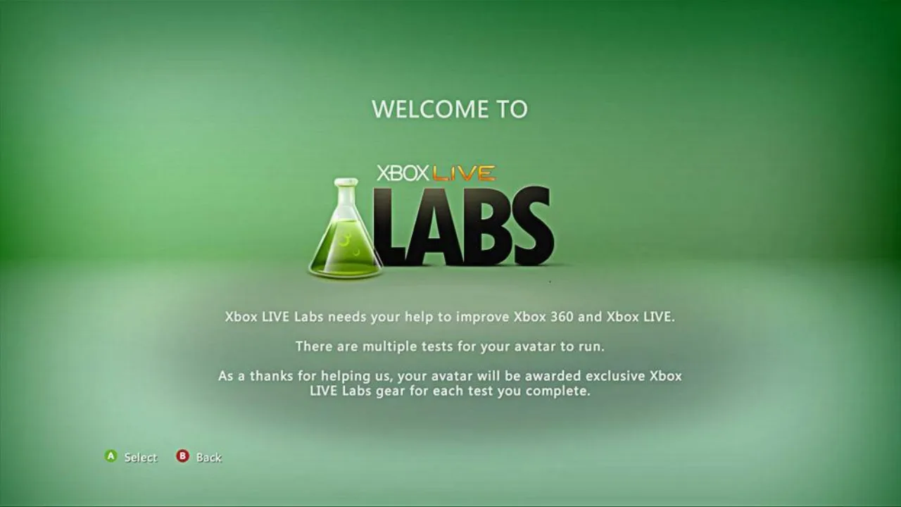 Jovem sentado no sofá, segurando controle Xbox, fazendo flexão apoiado nos joelhos
