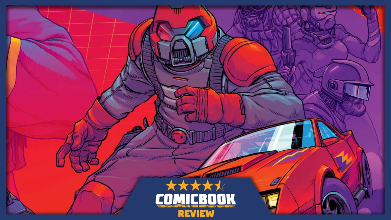 Jovem vestindo camiseta de M.A.S.K. faz barra fixa em academia, com pôster da capa #1 ao fundo