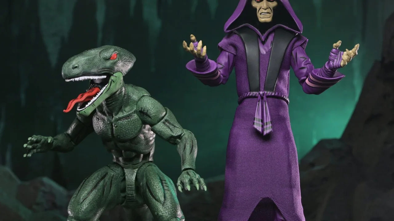 Halteres e um bowl de açaí ao lado do set de luxo da NECA com Daimyo Orkai e Raptor sobre um tapete de yoga