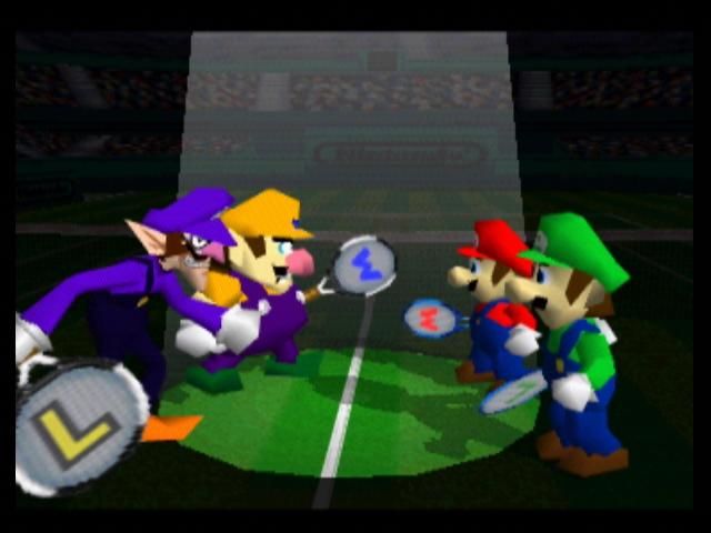 Jovem jogando Mario Tennis Fever no Switch, segurando raquete de tênis, ao lado de garrafa d'água e barra de proteína