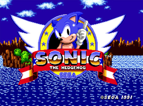 Corredor usando tênis azul ao lado de um console Sega com figura do Sonic em destaque