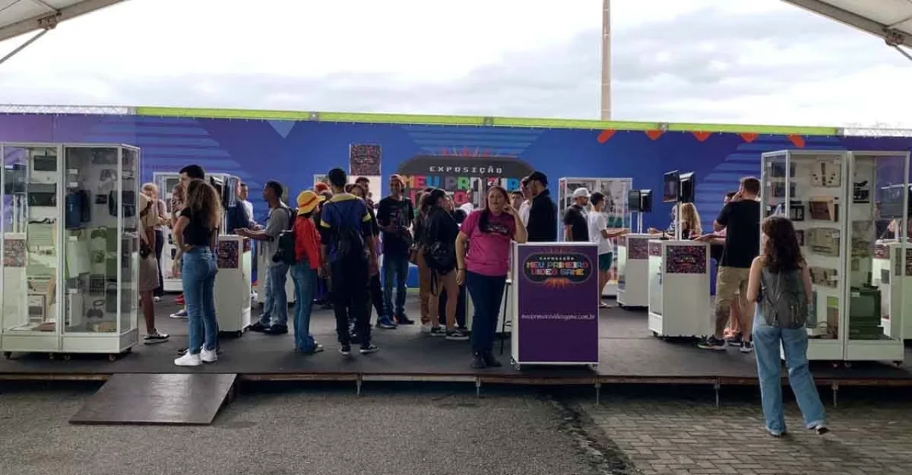 Começou a Exposição Meu Primeiro Vídeo Game No Praia Games