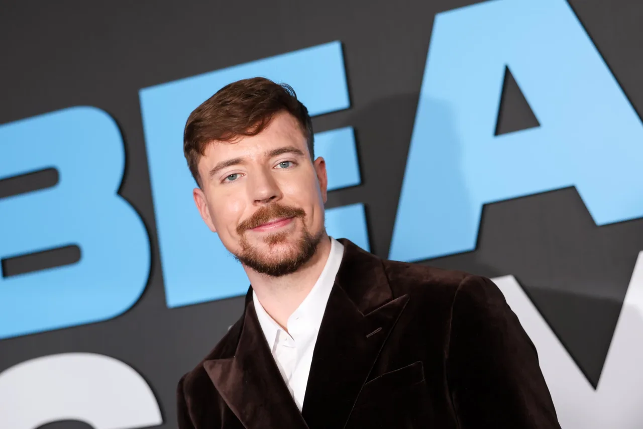 Ex-executivo do MrBeast processa YouTuber por anos de suposto assédio