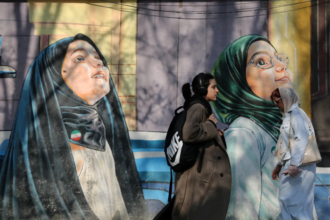 Entre o real e o artificial: as iranianas que Trump diz ter "salvo" da execução.