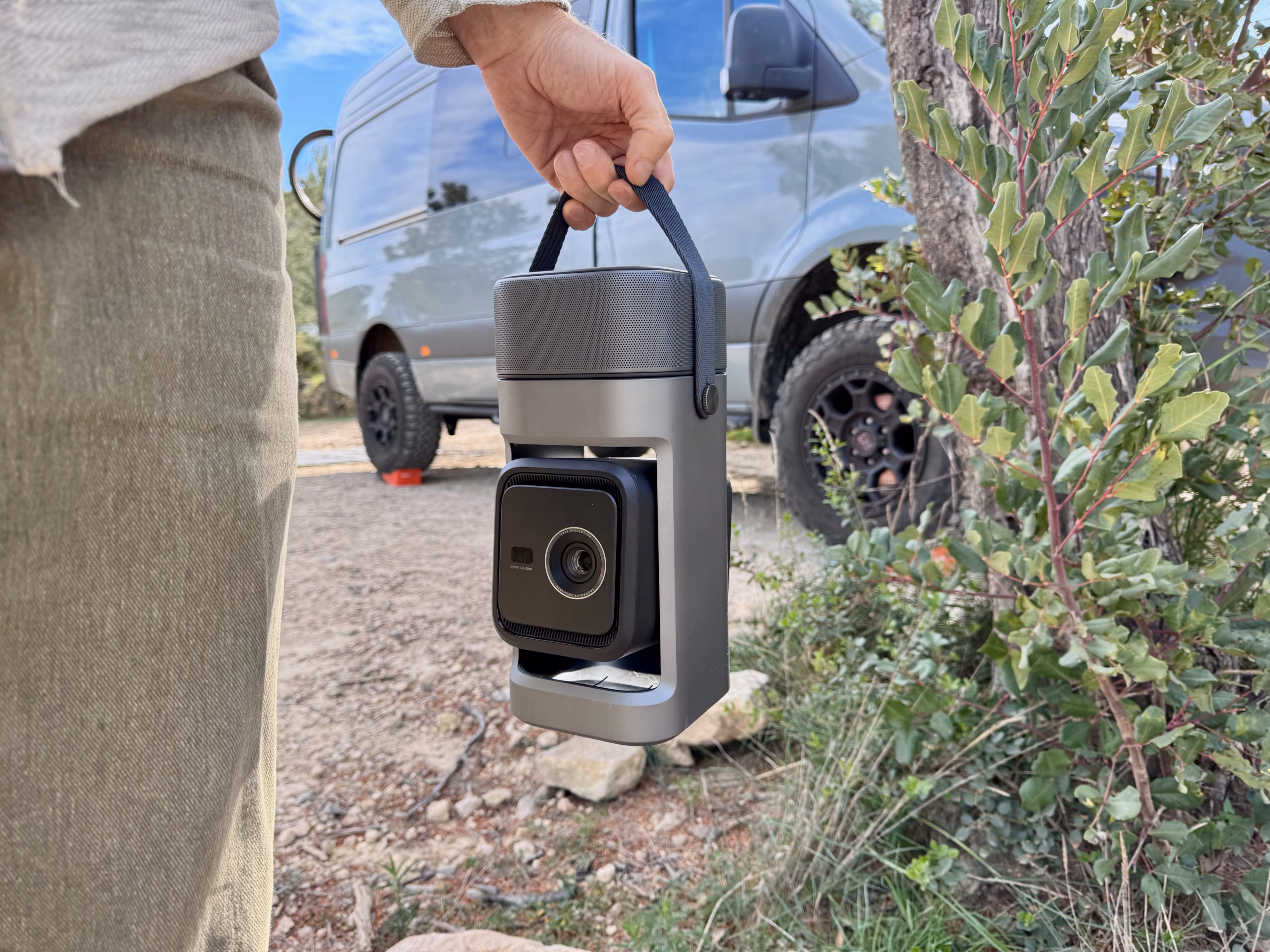 Nebula P1: O projetor da Anker que redefine o conceito de cinema portátil com som de elite