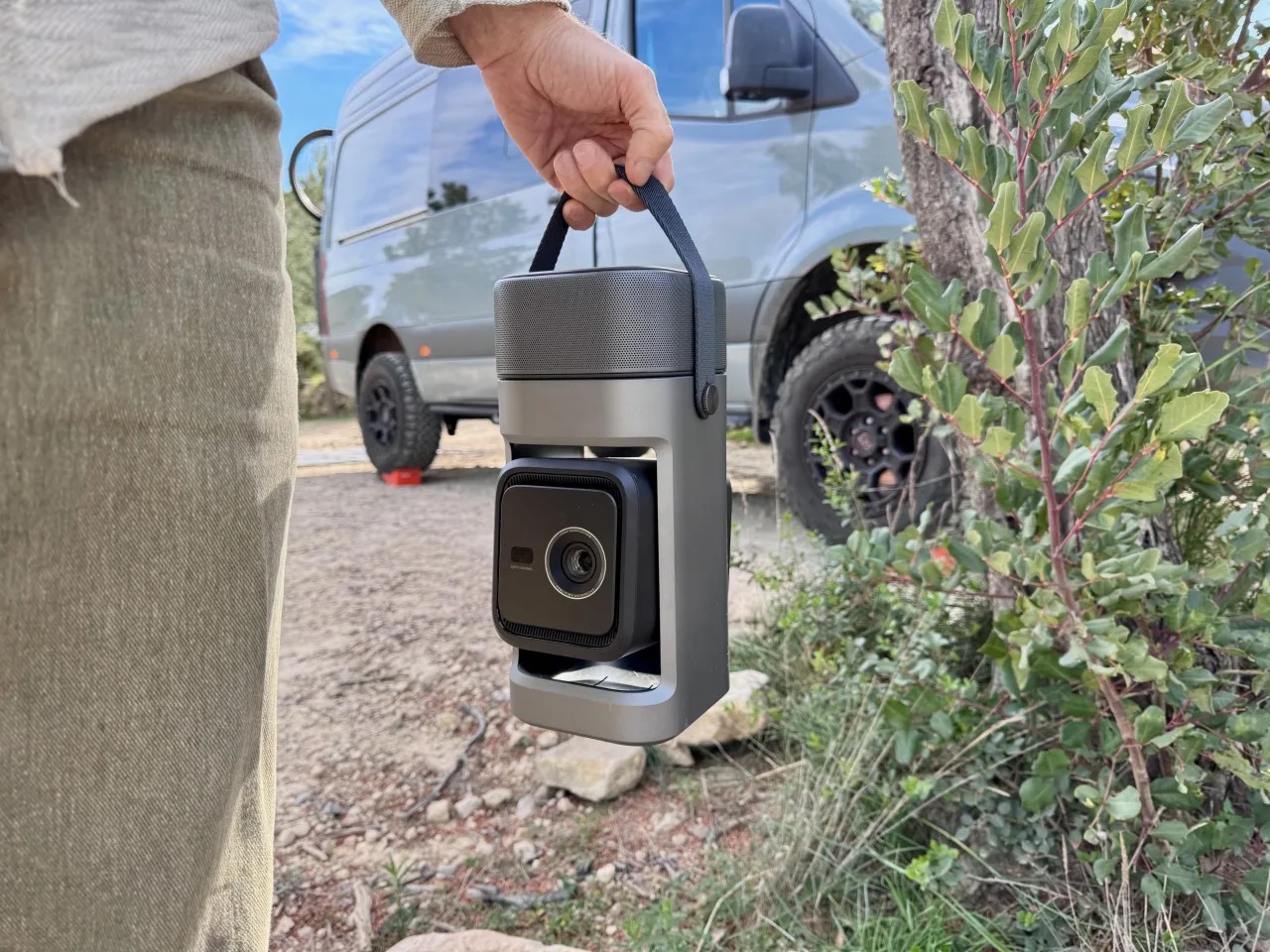 Nebula P1: O projetor da Anker que redefine o conceito de cinema portátil com som de elite